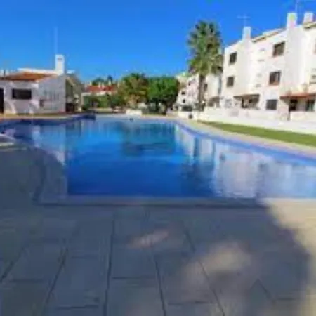 Center Monte Choro Flat With Pool דירה